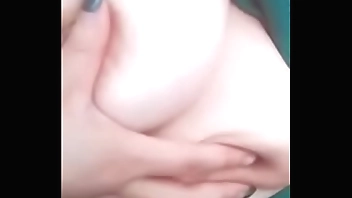 揉捏乳房，好玩么？