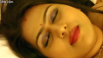 Pyasi Aatma Hot Aunty boobs - myhotporn.com