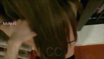 二流小模特安安 护士情趣 油亮肉丝 主动要求摄影