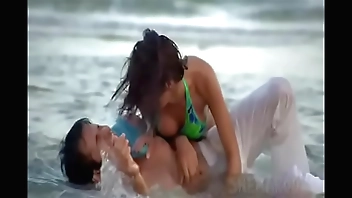 Mallika Sherawat s boobs press and kisssssss by Em