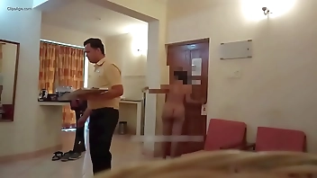 Desi Bhabhi Hotel Nude Flash