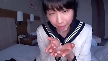 Japanese Giving a Blowjob - Full video: http://ouo.io/mBu0dN