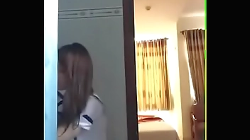 Em cave livestream chịch khách