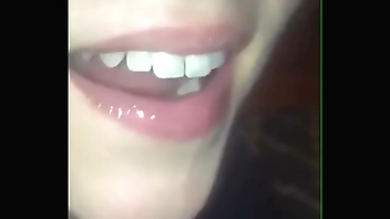 Bebendo leite quentinho do amante