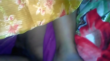 indian girl flash nude body while s.