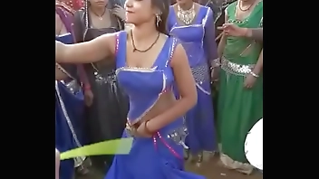 pelu dance by beautyful women