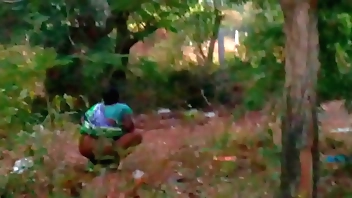 Indian maid aunty peeing outdoor-2