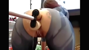 Double penetration with a fucking machine - big ass