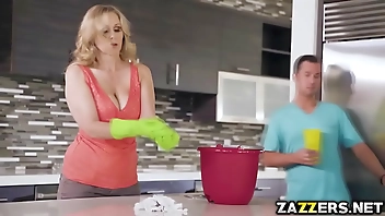 Jessy Jones stuffs his thick cock on Julia Ann