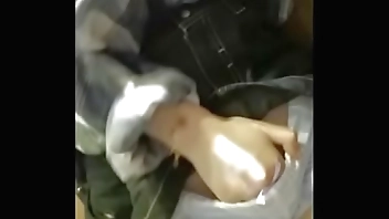 网红微博萌小兔VIP视频之高铁露出自慰这妹子的阴唇还挺厚的