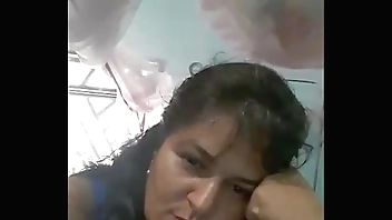 casada mostrando o bundao