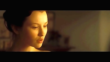 Emily Browning - Summer In February