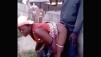 The women bassa and douala le mbit a koi ... - Les Enfoirés 237.MP4